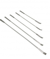 Muỗng inox thử thuốc trong phòng thí nghiệm